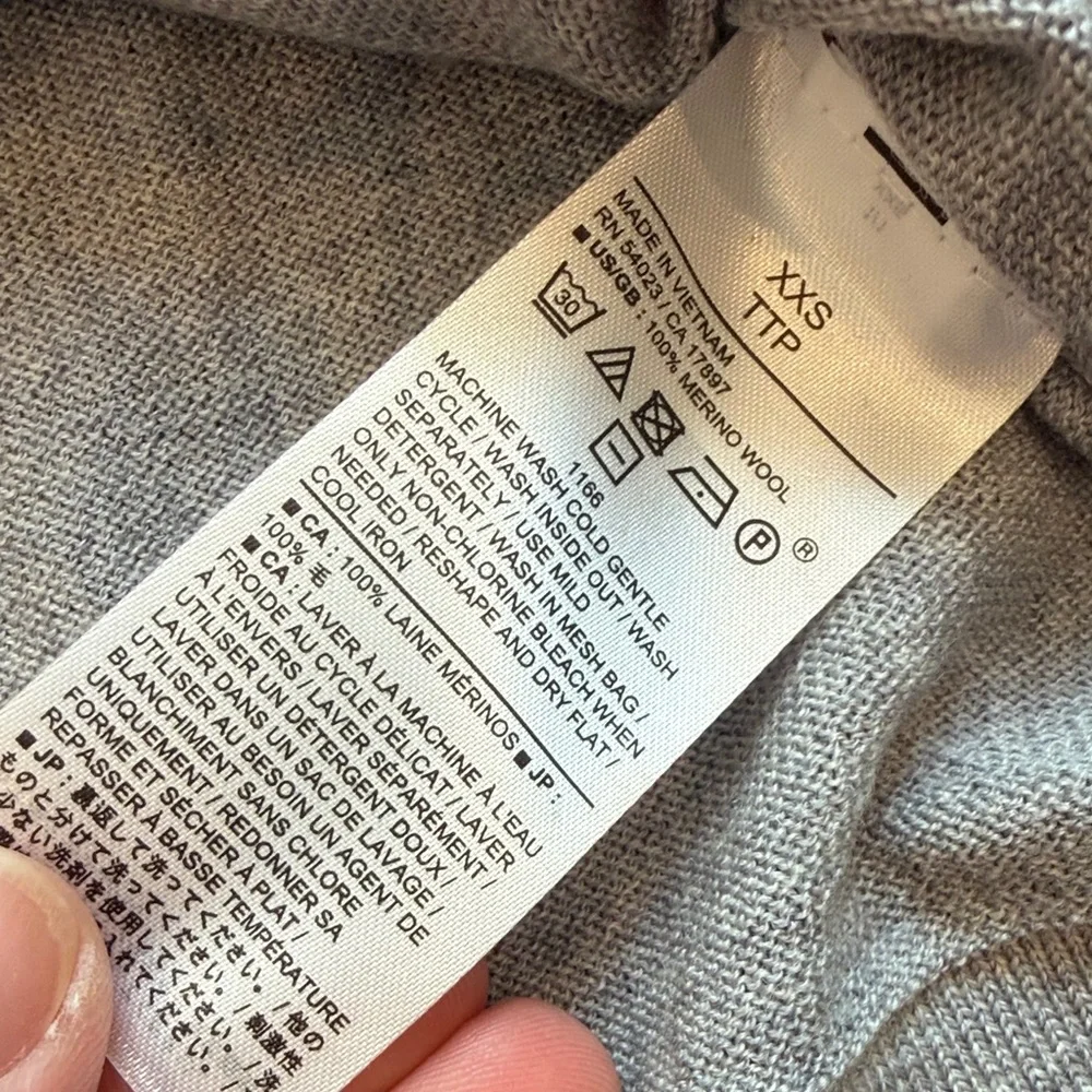Banana Republic 100% Merino Wool Gray Collared Sweater Size XXS C25-013
